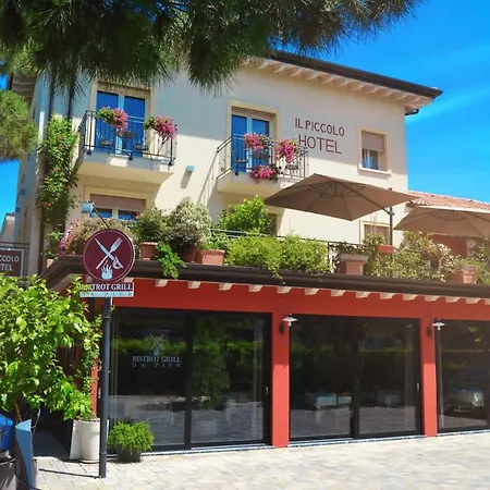 Piccolo E Grill Hotell *