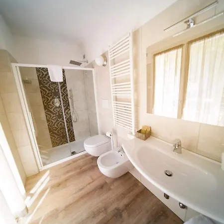 Piccolo E Grill Hotell *