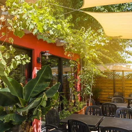 Piccolo E Grill Hotell