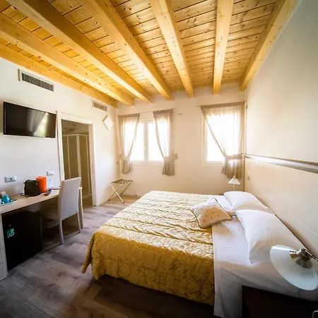Hotel Piccolo E Ristorante