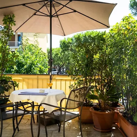 Piccolo E Ristorante Hotel Sirmione